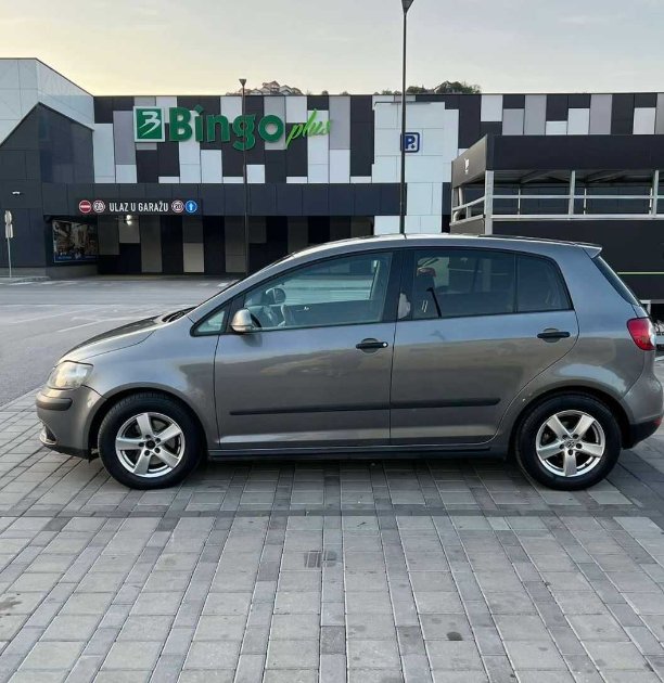 FARBANJE PRAGOVA GOLF 5 u Sarajevo